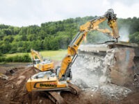 Liebherr-Maschinen übernehmen Abbruch, Sortierung und Materialverladung