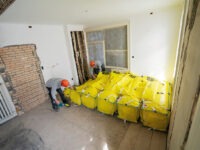 Bremst Stürze aus geringen Höhen