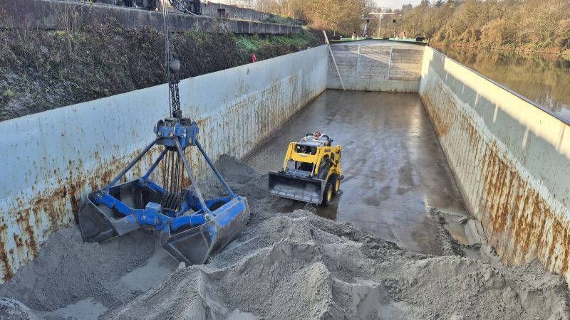 Kuhn Baumaschinen, Komatsu