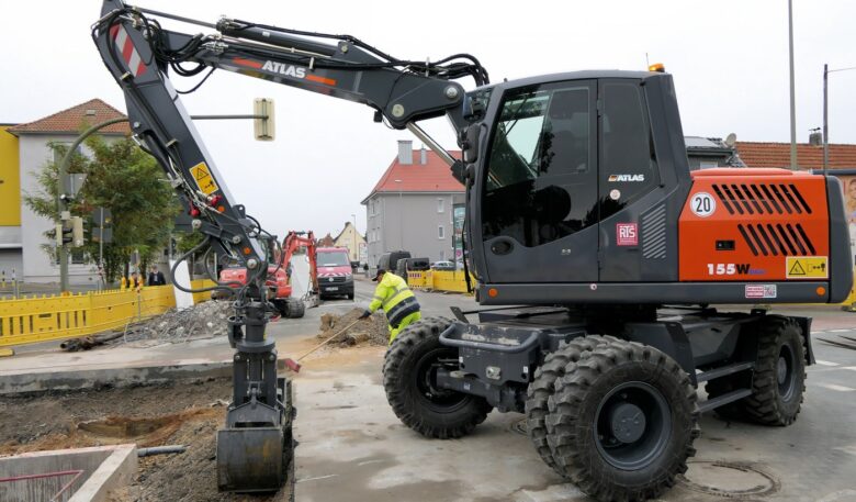 Leitungsbau-Heimspiel für den Atlas 155 W