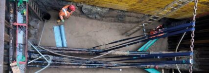 Strebenfreier Verbau für Starkstromleitung in Hamburg