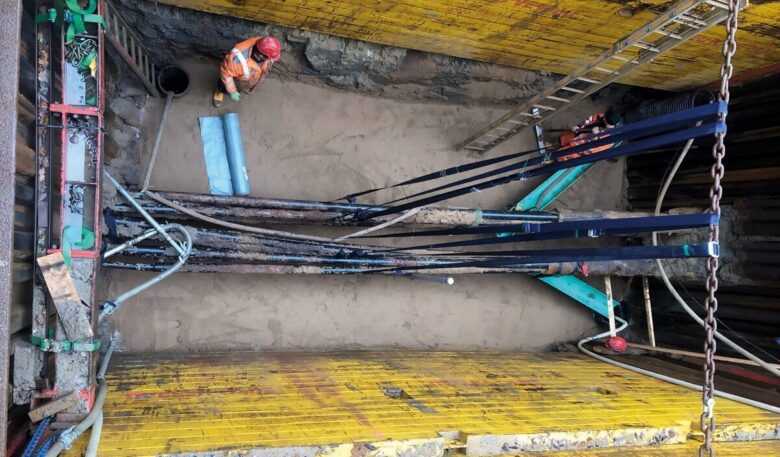 Strebenfreier Verbau für Starkstromleitung in Hamburg