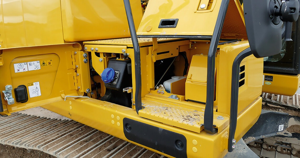 Komatsu PC 220LCi-12