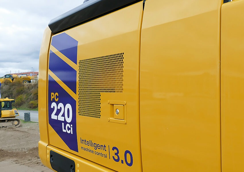 Komatsu PC 220LCi-12