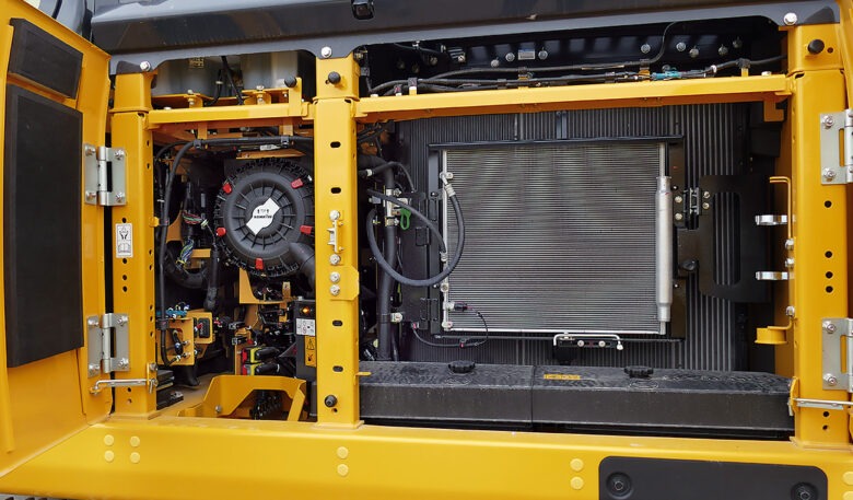 Komatsu PC 220LCi-12