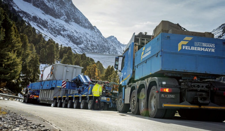 Felbermayr und Goldhofer meistern XXL-Transport