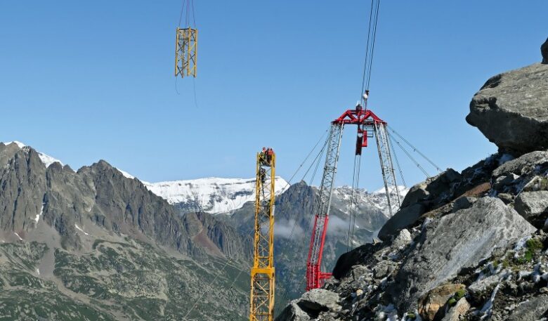 Zwei Potain MDT 219 J10 im Extrem-Einsatz