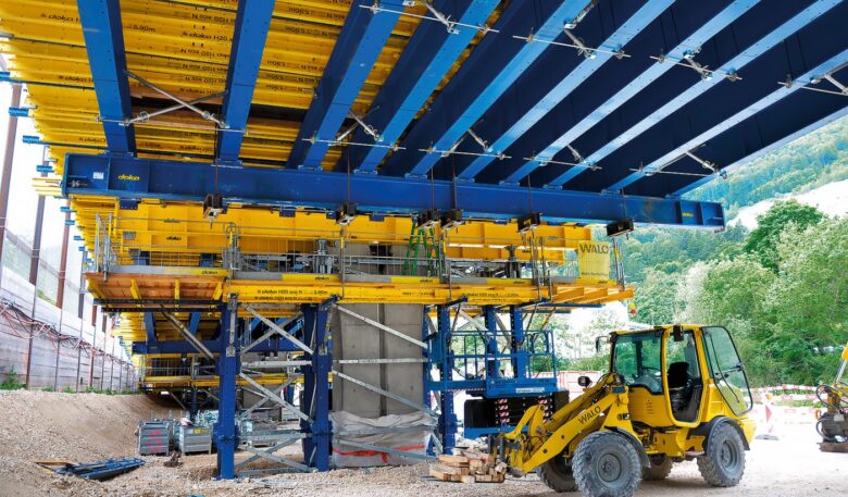 Unikit-Lösung von Doka meistert logistischen Stresstest im engen Tal