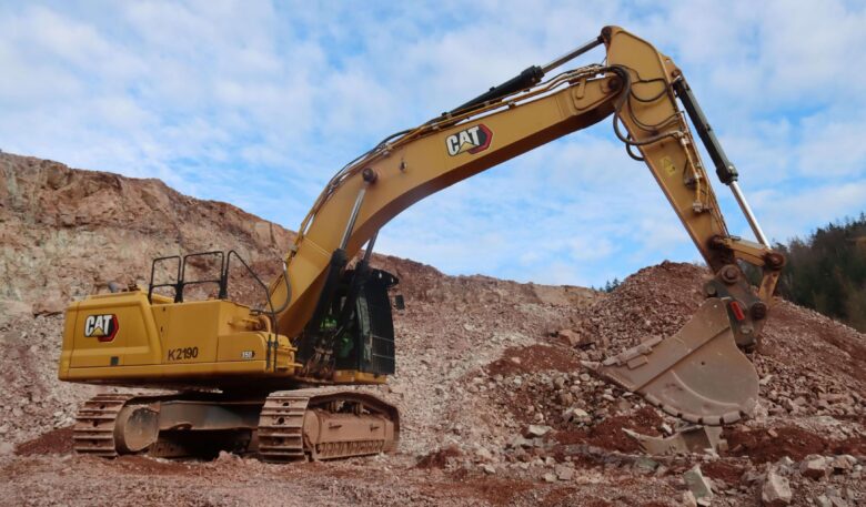 Ein Cat 350 im Hartsteineinsatz
