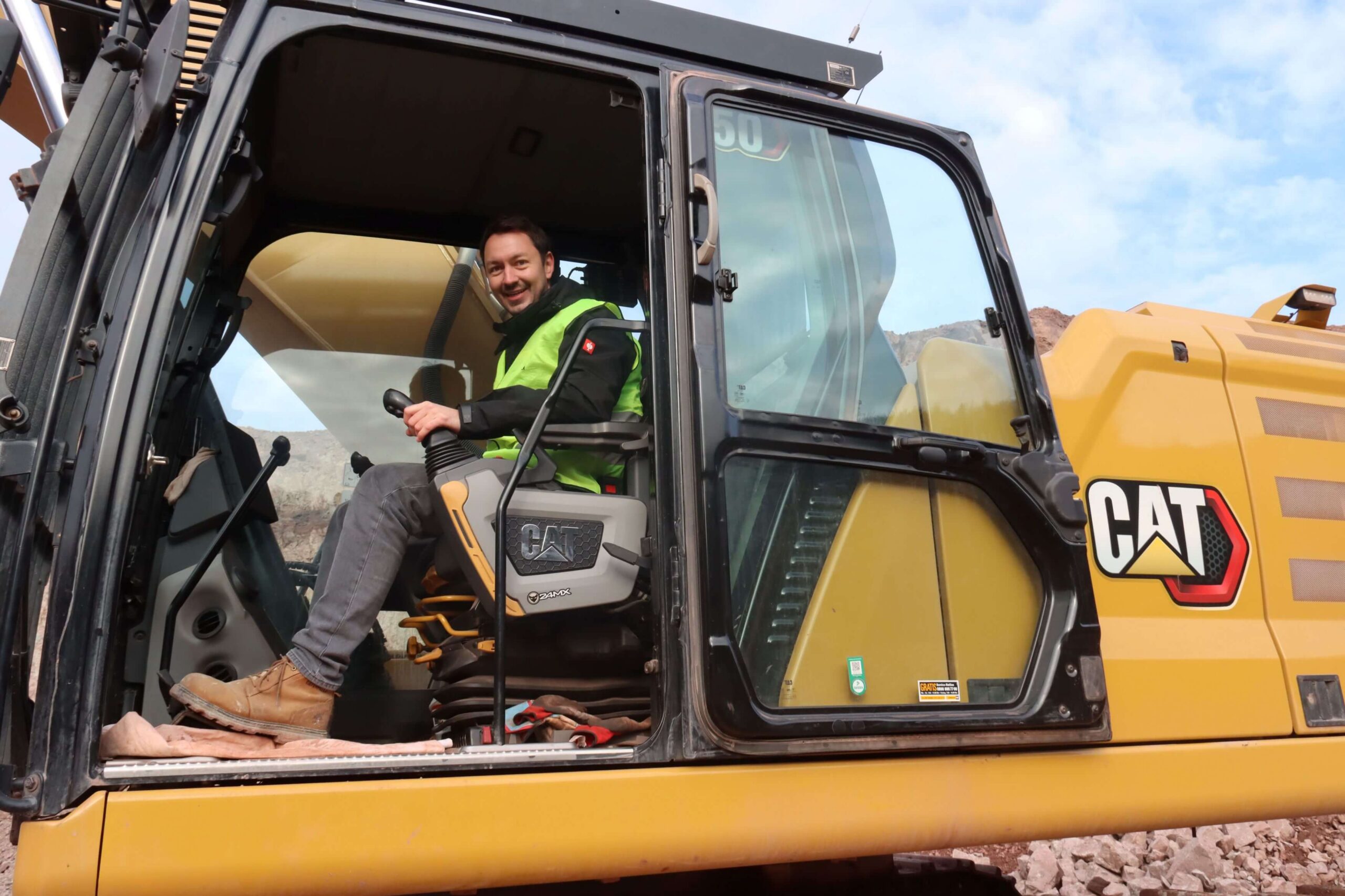 Zeppelin Baumaschinen, Caterpillar