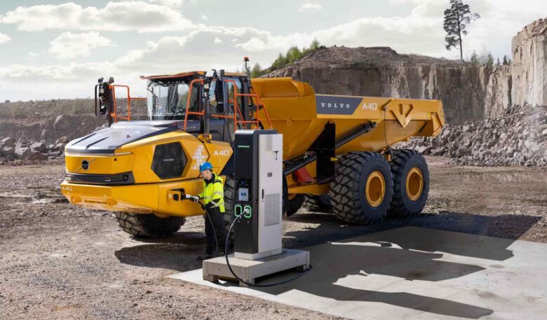 Volvo startet Serienproduktion des A30 Electric und A40 Electric