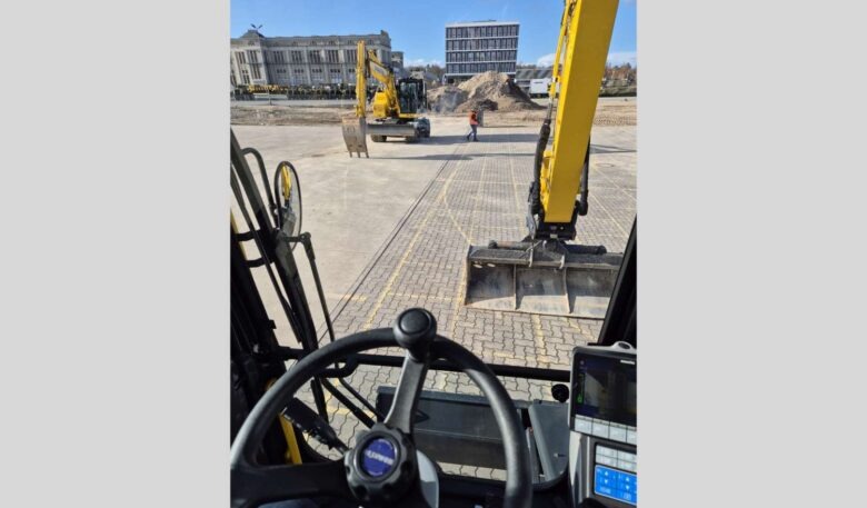 Komatsu