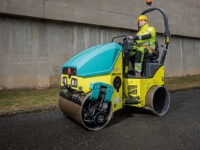 Full-Liner-Konzept von Ammann mit Minifertiger und Elektrowalze