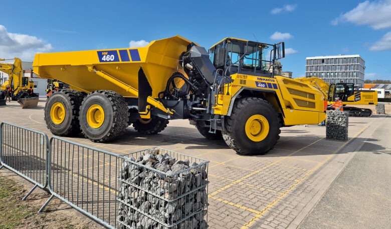 Komatsu