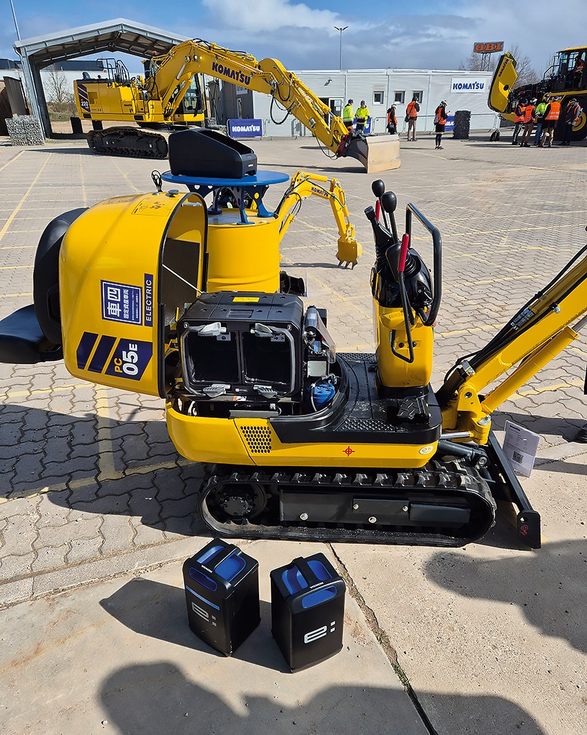 Komatsu