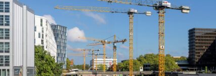 18 Liebherr-Turmdrehkrane unterstützen den Bau der U5