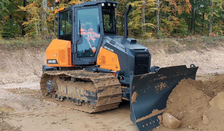 Neuer Dozer DD100 mit serienmäßiger Rückfahrkamera
