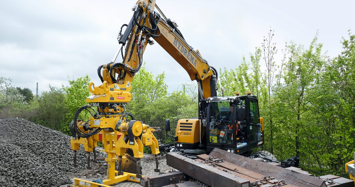 Dreiachs-Dumper DT22 und Zweiwegebagger im Fokus Hydrema-Demo-Tage