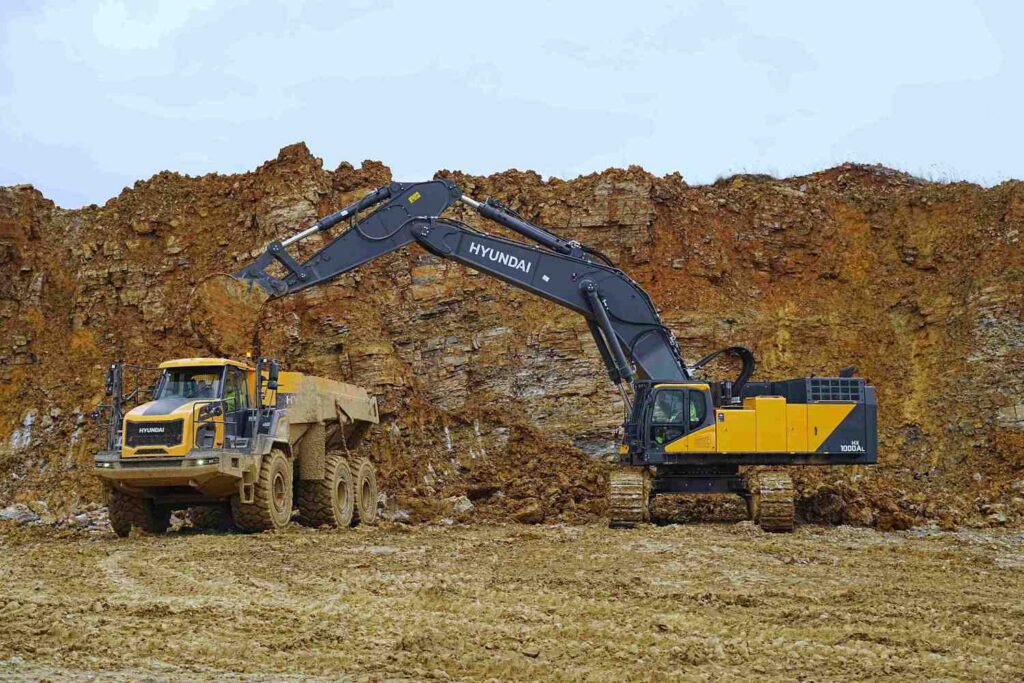Vier Hyundai-Dumper im Einsatz für SWB und Opterra Hyundai, Opterra
