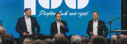 Vogt feiert Unternehmensjubiläum mit Bundeskanzler Friedrich Merz