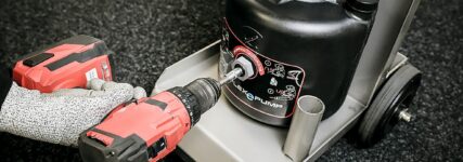 Hydraulische Öffnungstechnik für Schwerlast-Schachtabdeckungen