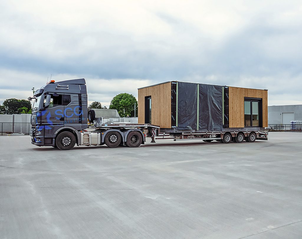 Max Trailer bringen Wohnmodule sicher ans Ziel (Bild: Max Trailer)