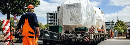 Elektrisches Powerpack erstmals im Schwerlasteinsatz