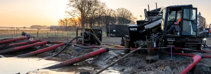 Niks Infra setzt auf den Tracto-Grundodrill JCS300