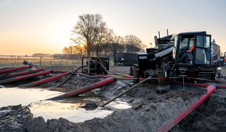 Niks Infra setzt auf den Tracto-Grundodrill JCS300