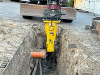 Präzises Aufstemmen mit Hydraulikhammer und Rototop
