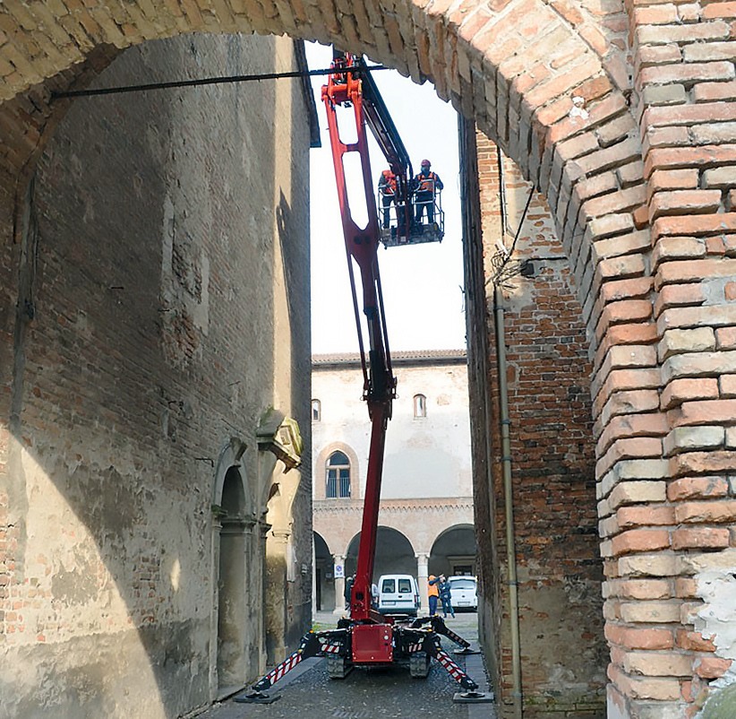 JLG