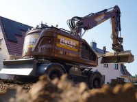 Rehbrauner Cat M319 mit Sonderausstattung