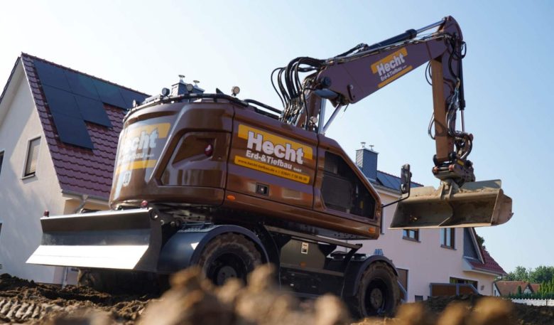 Rehbrauner Cat M319 mit Sonderausstattung